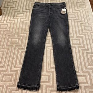 MOTHER JEANS IN RASCAL SLICE UNDONE HEM IN “FRIDAY THE 13TH”